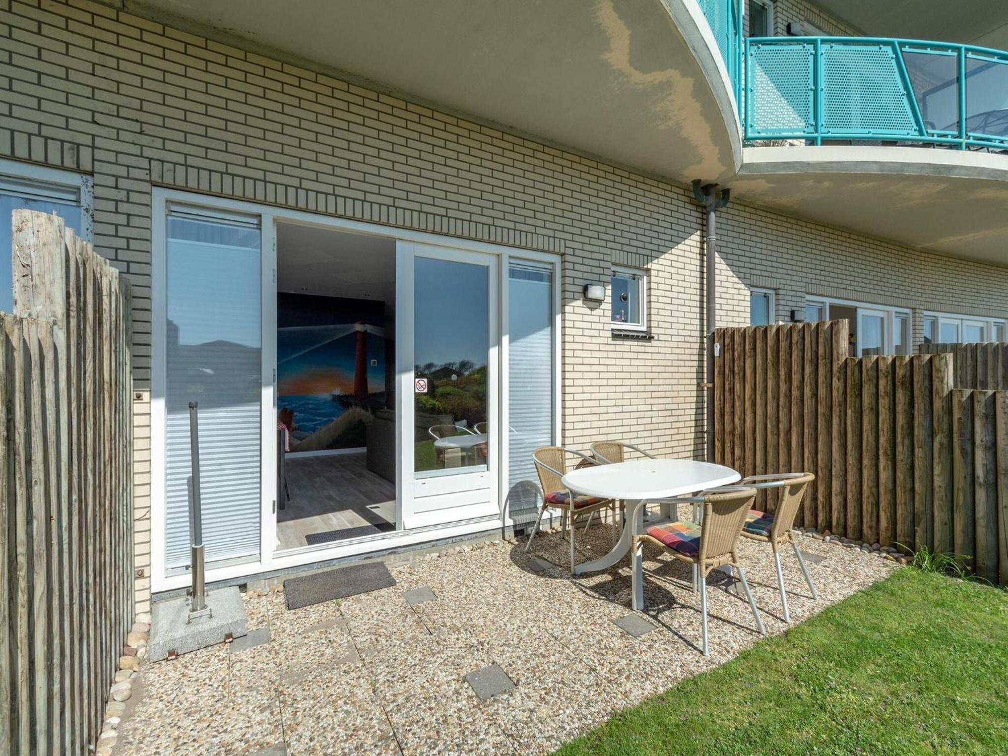 An Apartment That Is Attractively Furnished Julianadorp Exterior foto