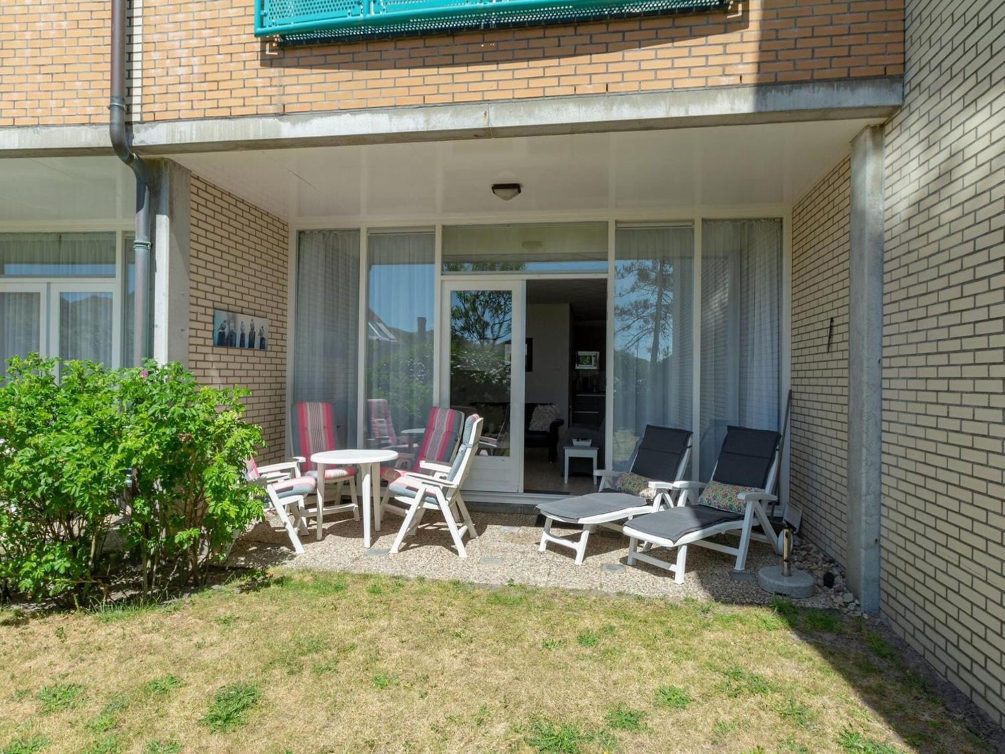 An Apartment That Is Attractively Furnished Julianadorp Exterior foto