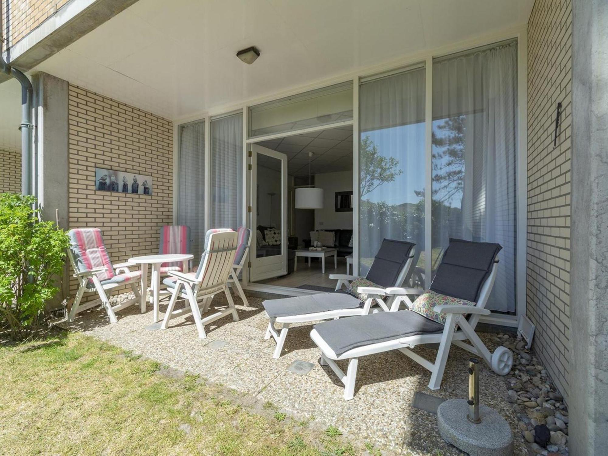 An Apartment That Is Attractively Furnished Julianadorp Exterior foto